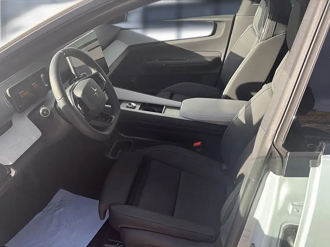 Polestar 4 Long Range - Thumbnail 8