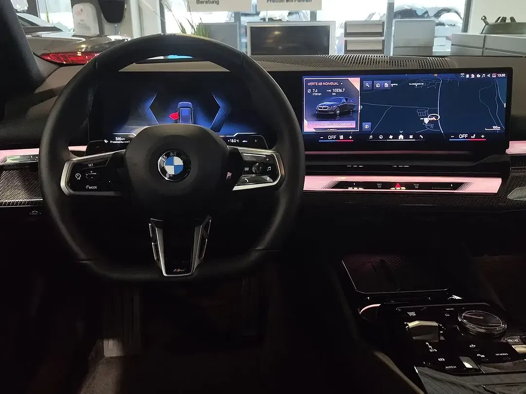 BMW 520 Touring M Sport - Thumbnail 6