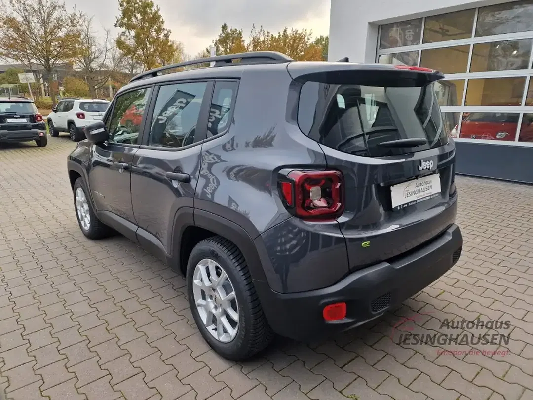 Jeep Renegade e-Hybrid Altitude - Thumbnail 3