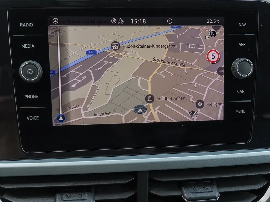 Volkswagen T-Roc 2.0 TDI Goal - Thumbnail 11