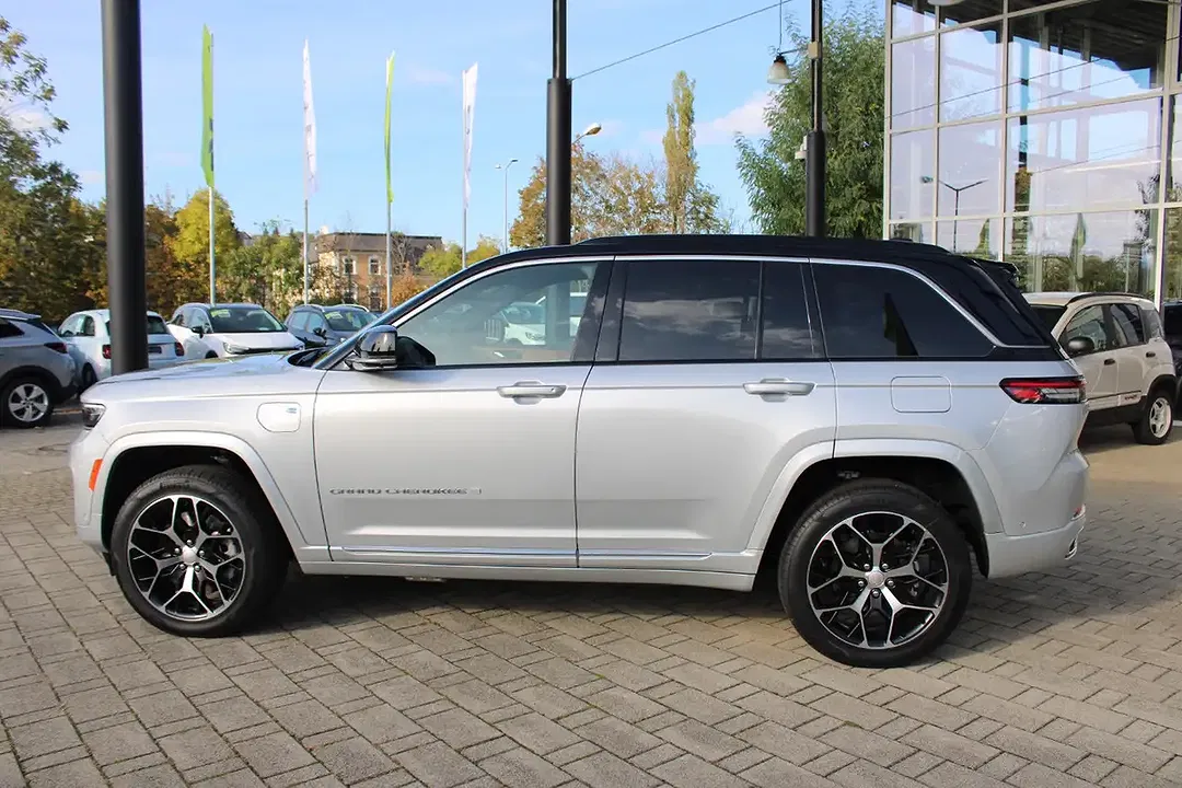 Jeep Grand Cherokee 4xe Summit - Thumbnail 5