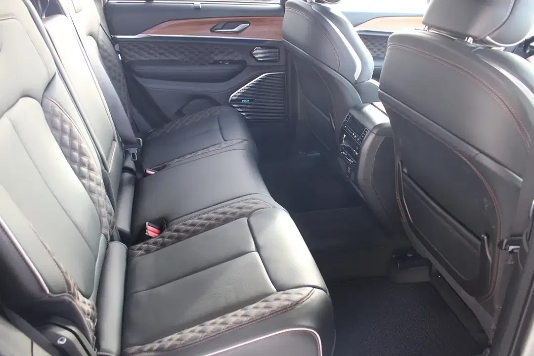 Jeep Grand Cherokee 4xe Summit - Thumbnail 9