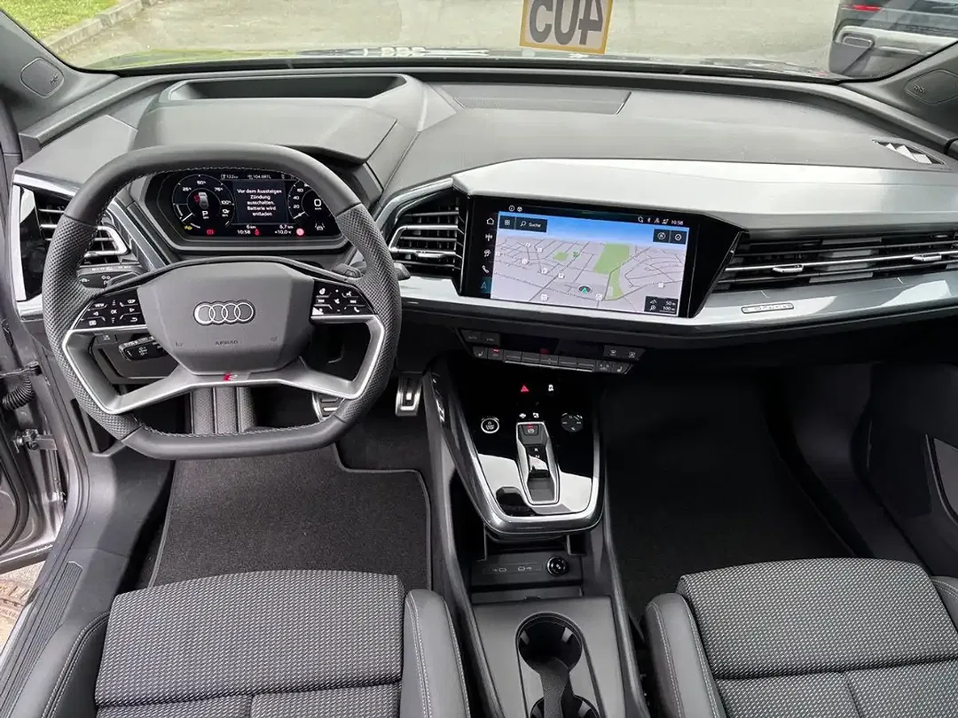 Audi Q4 e-tron 45 - Thumbnail 11