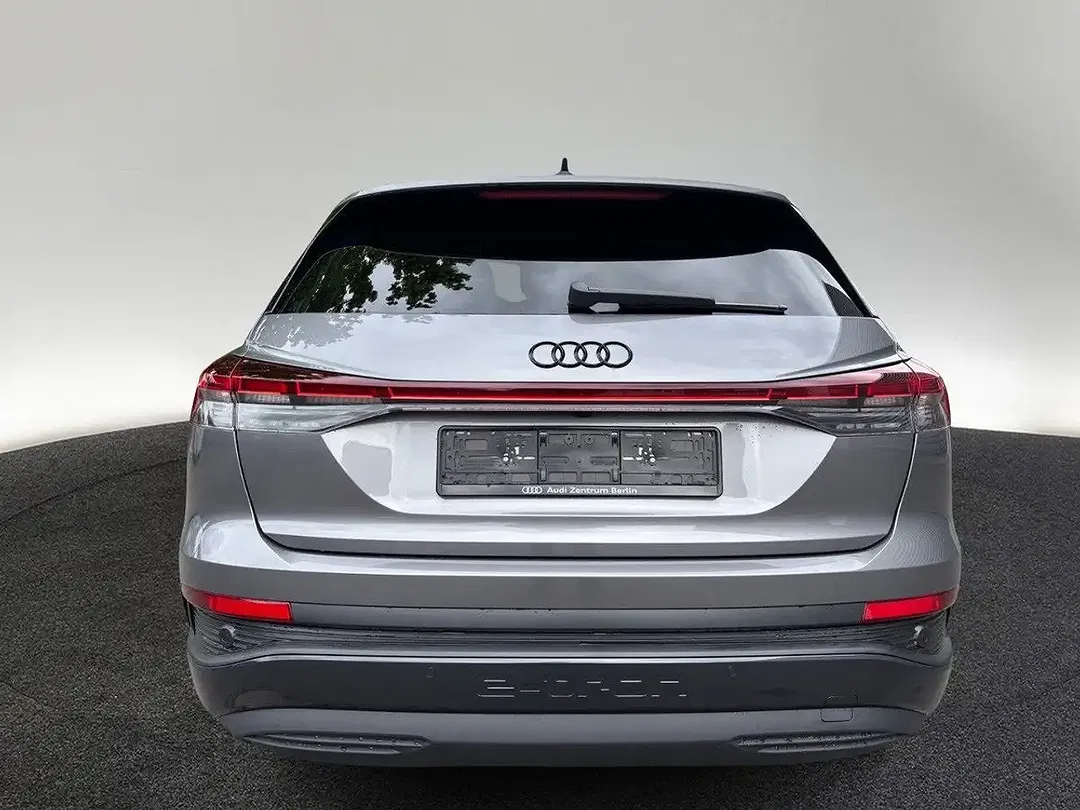 Audi Q4 e-tron 45 - Thumbnail 4