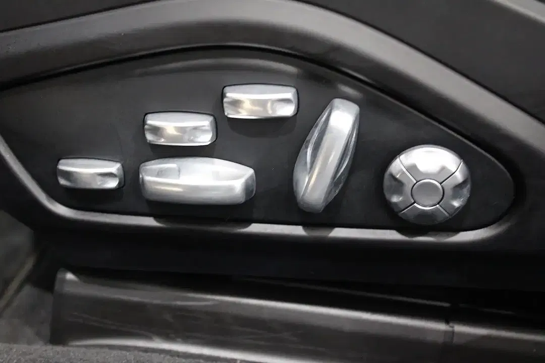 Porsche Panamera Sport Turismo GTS - Thumbnail 12