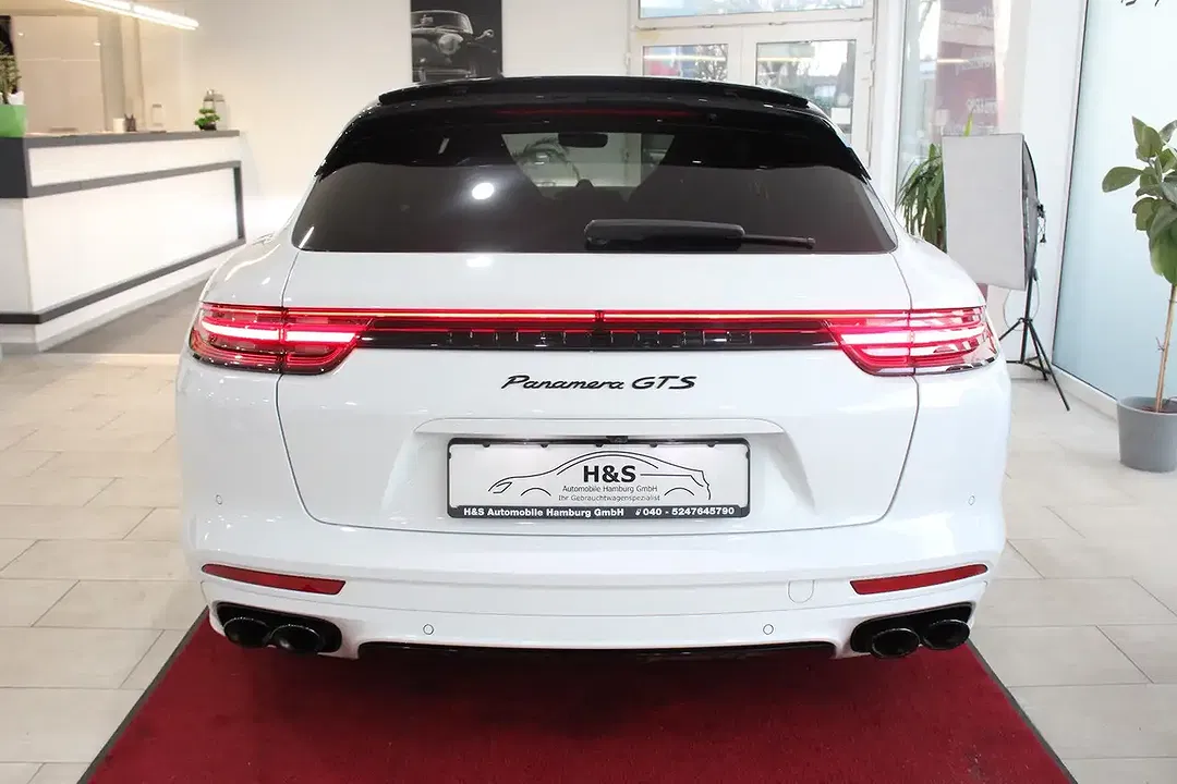 Porsche Panamera Sport Turismo GTS - Thumbnail 3