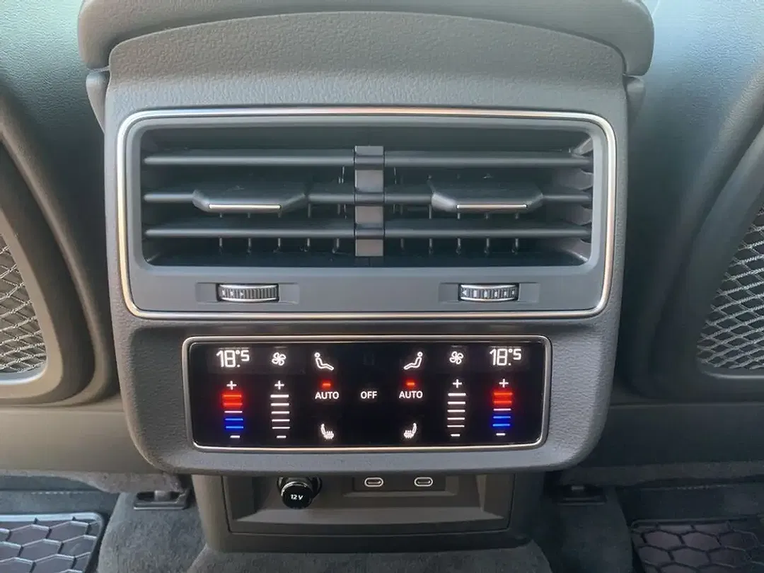 Audi SQ7 TFSI quattro - foto 15