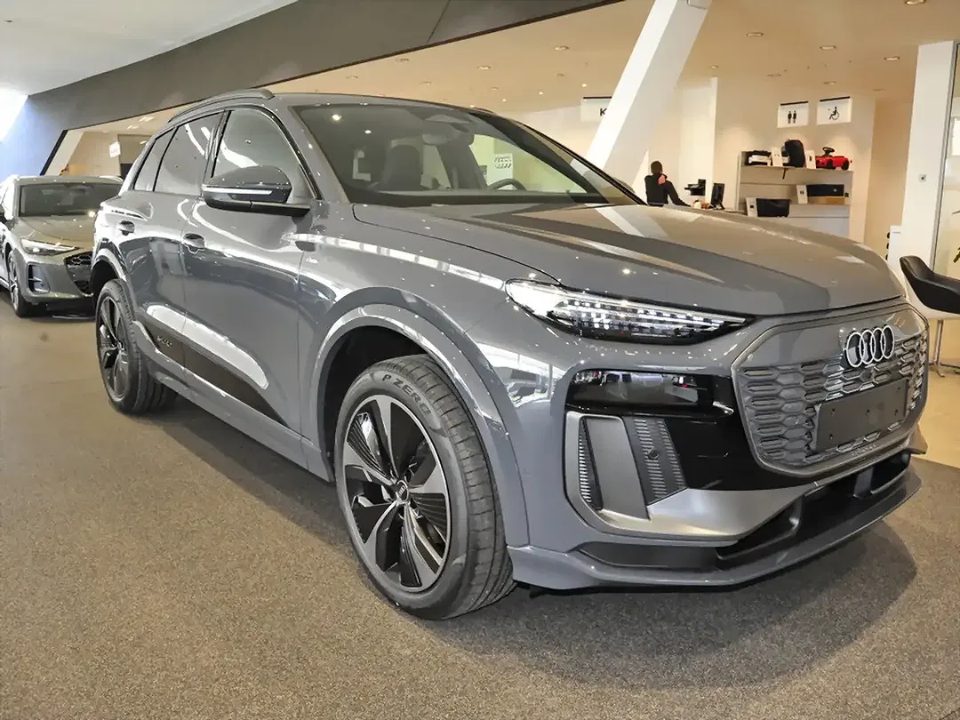 Audi Q6 e-tron quattro Matrix LED - foto 1