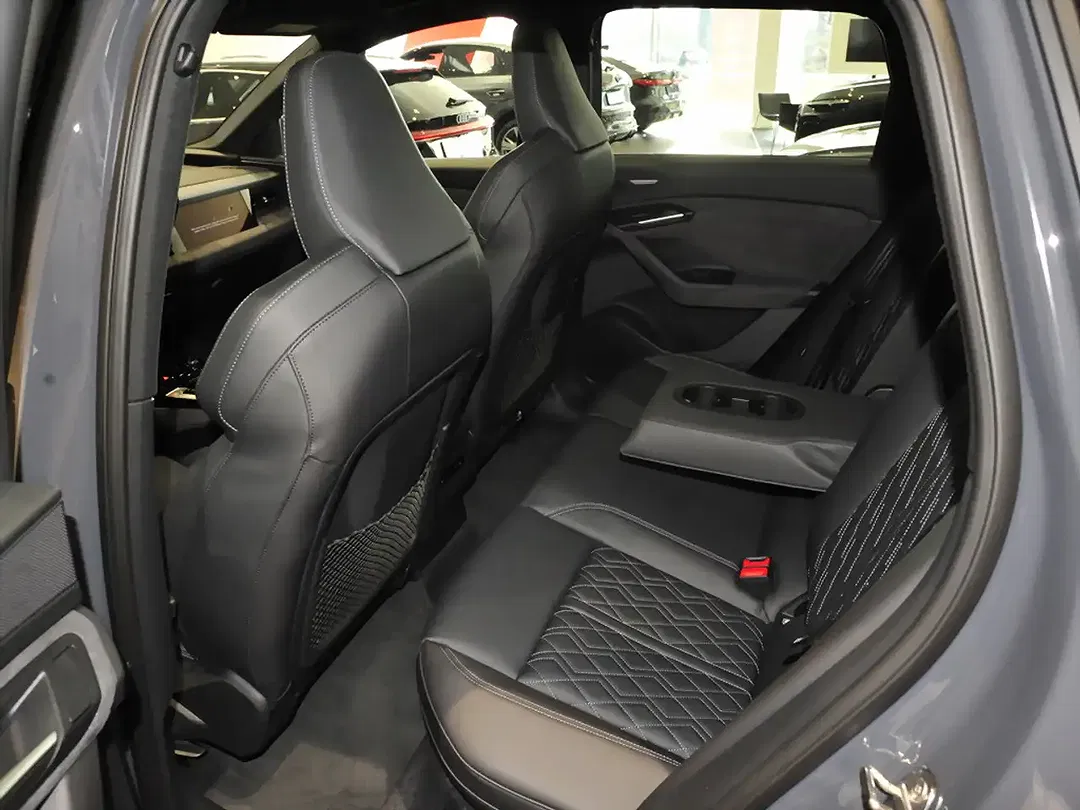 Audi Q6 e-tron quattro Matrix LED - Thumbnail 7