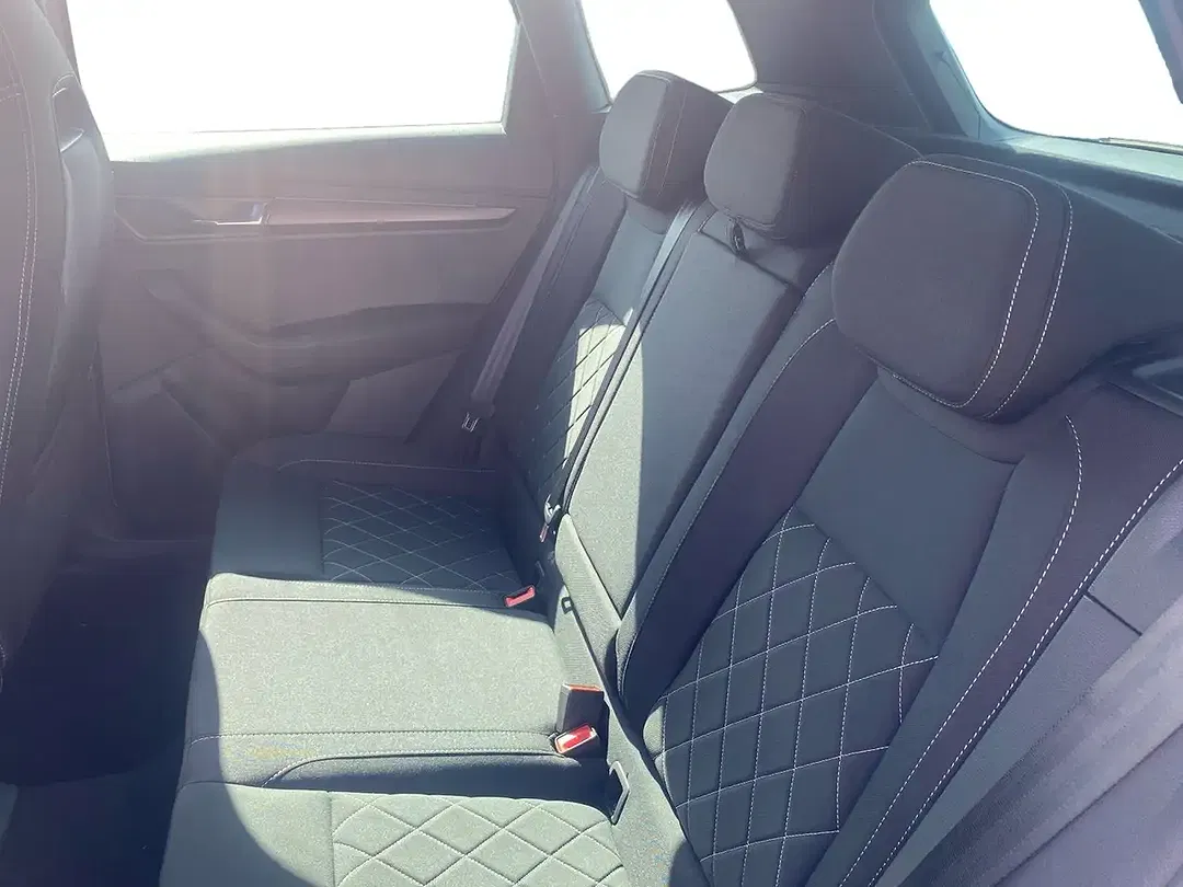 Skoda Karoq 2.0 TDI DSG Sportline - Thumbnail 9