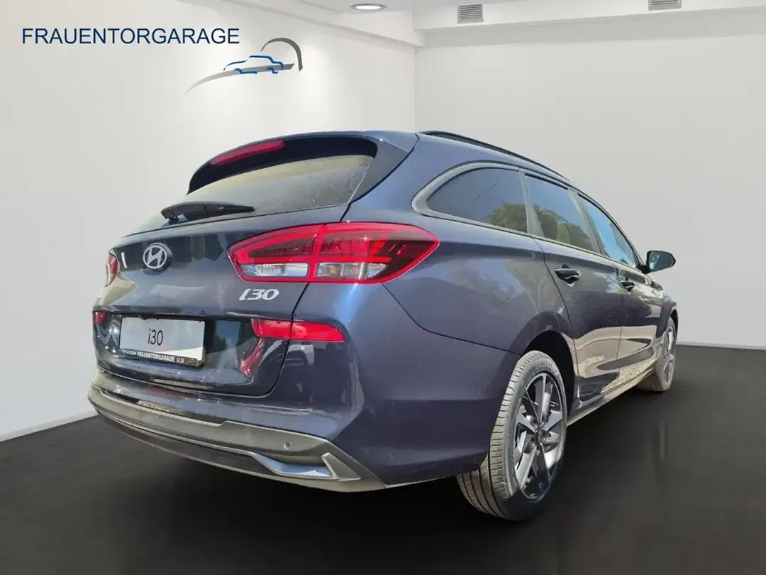 Hyundai i30 MHEV cw Advantage - Thumbnail 3