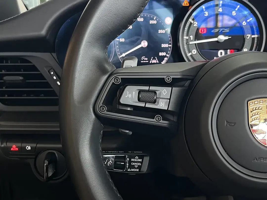 Porsche 911 Sport Chrono Carrera 4 GTS - Thumbnail 14