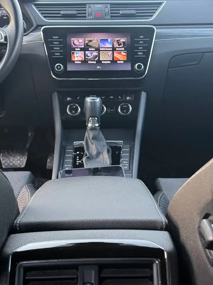 Skoda Superb Combi Style - Thumbnail 14