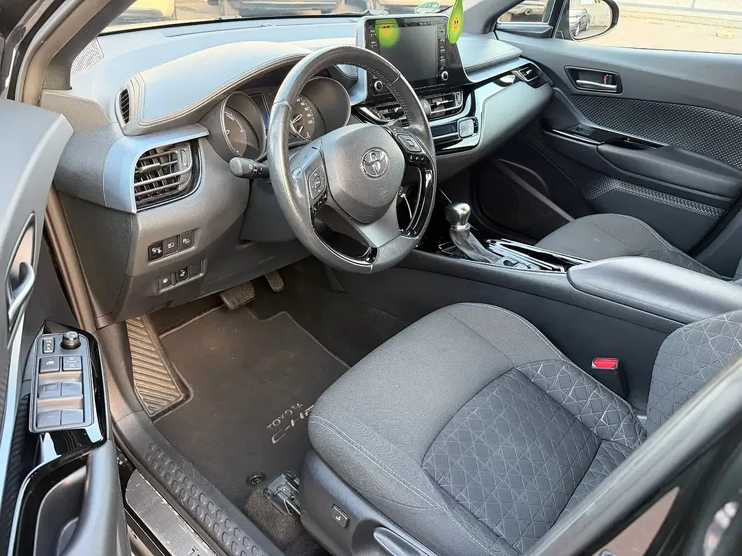 Toyota C-HR Hybrid Team Deutschland - Thumbnail 10