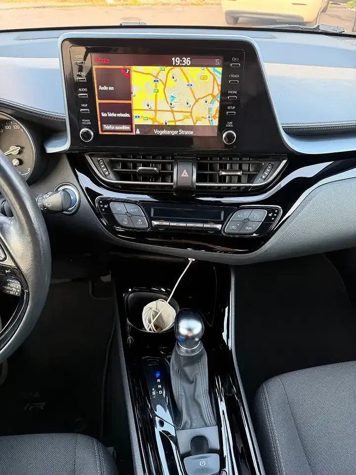 Toyota C-HR Hybrid Team Deutschland - Thumbnail 13