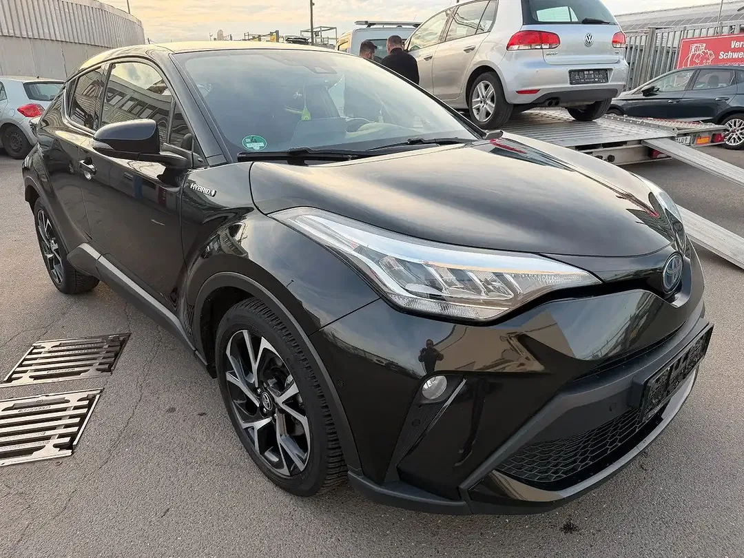 Toyota C-HR Hybrid Team Deutschland - Thumbnail 3