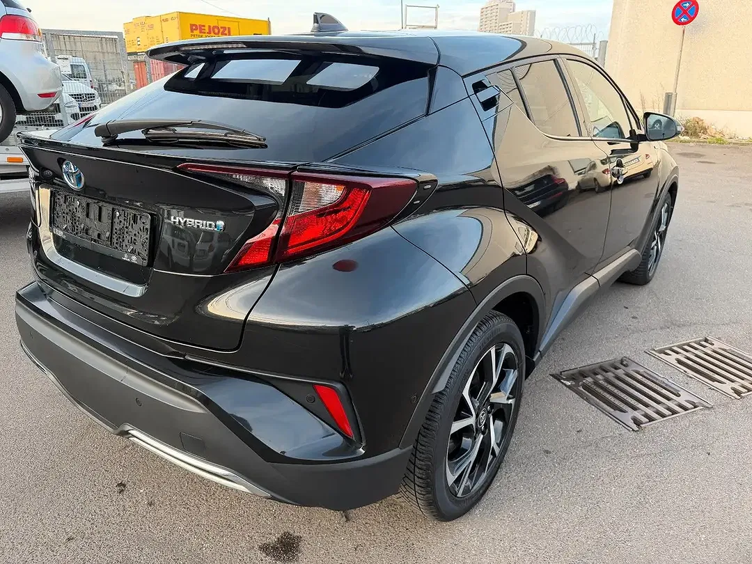 Toyota C-HR Hybrid Team Deutschland - Thumbnail 5