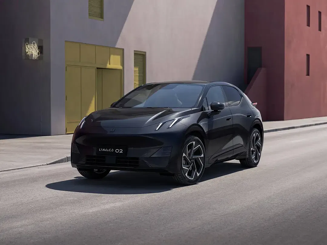 Lynk & Co 02 - foto 1