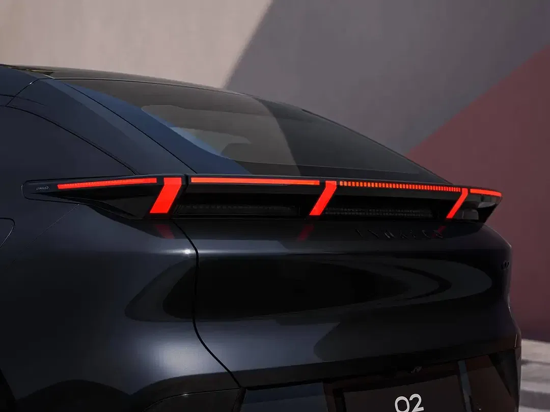 Lynk & Co 02 - Thumbnail 11