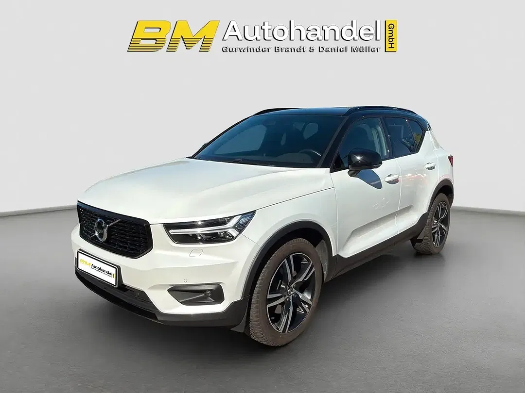 Volvo XC40 R-Design - Thumbnail 1