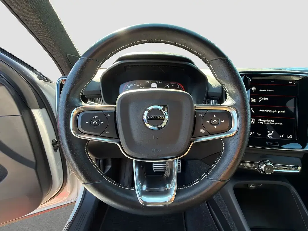 Volvo XC40 R-Design - Thumbnail 12