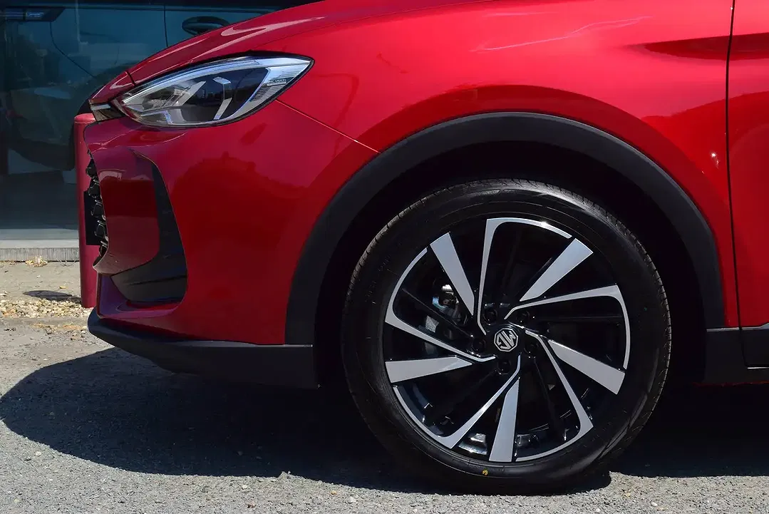 MG ZS 1.5 Hybrid+ - Thumbnail 12