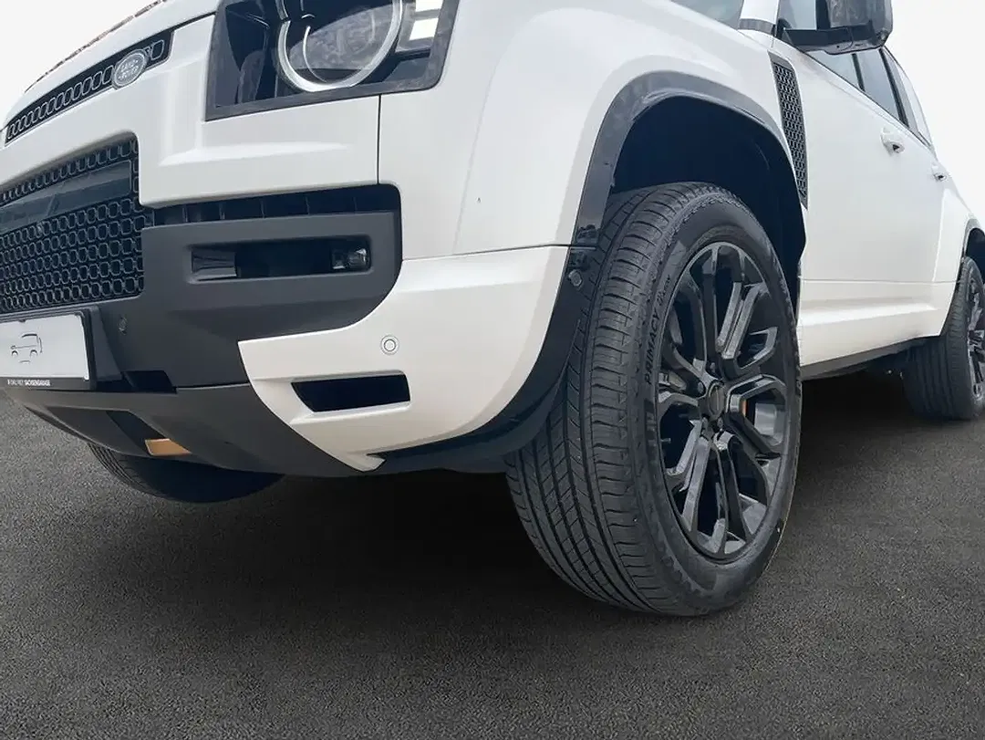 Land Rover Defender OCTA 110 - Thumbnail 12