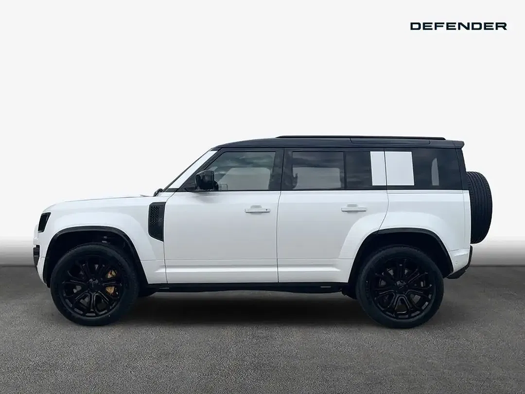 Land Rover Defender OCTA 110 - Thumbnail 6