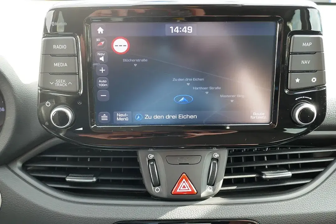 Hyundai i30 Fastback Premium - Thumbnail 12