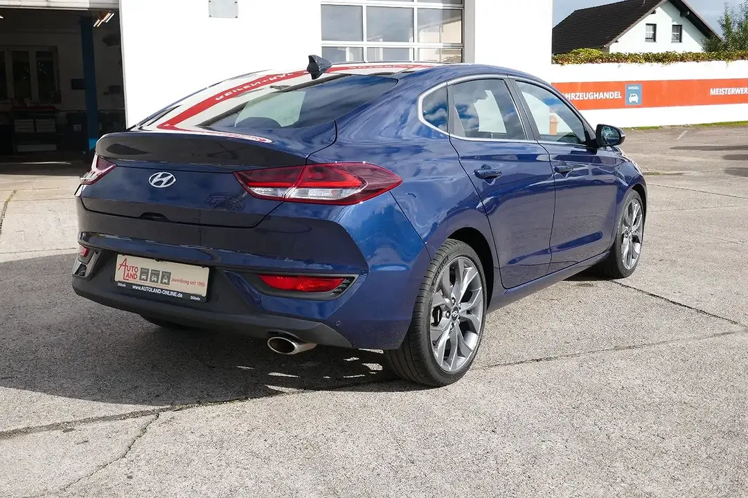 Hyundai i30 Fastback Premium - foto 2
