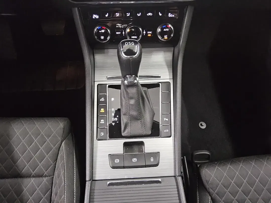 Skoda Superb 1.4 TSI iV Ambition - Thumbnail 6