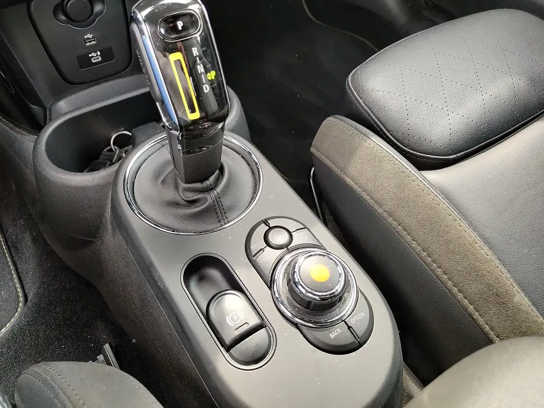 MINI Cooper SE - Thumbnail 10