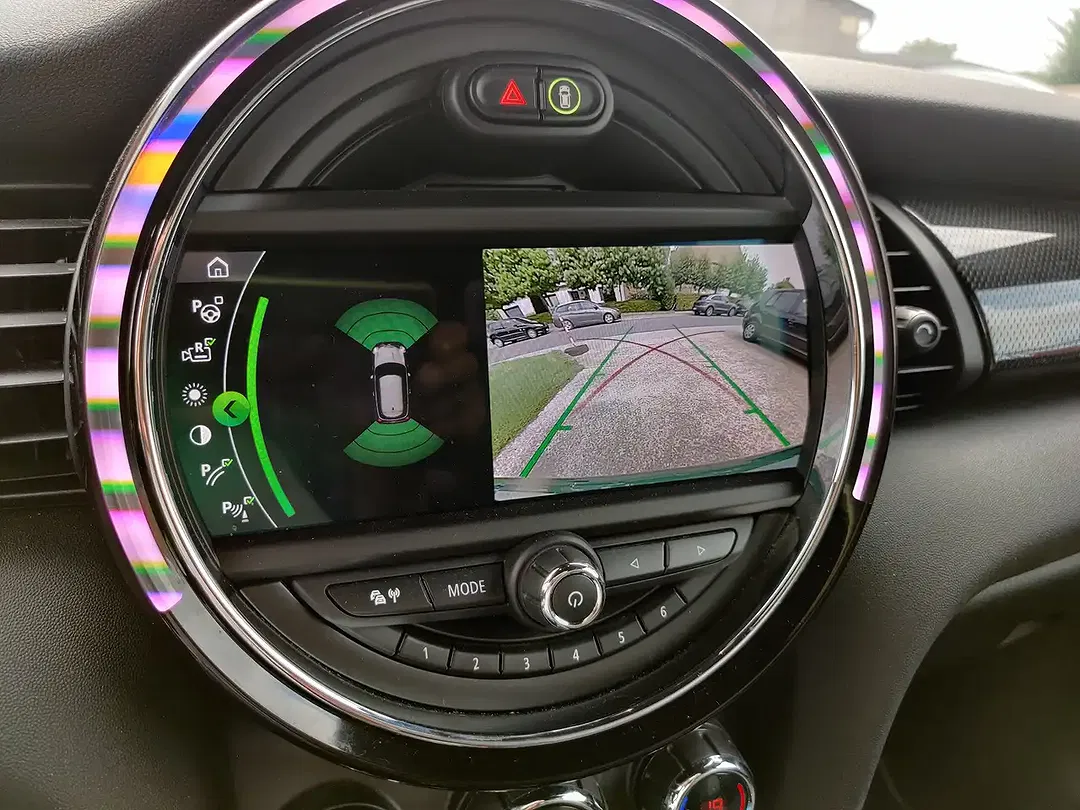 MINI Cooper SE - Thumbnail 13