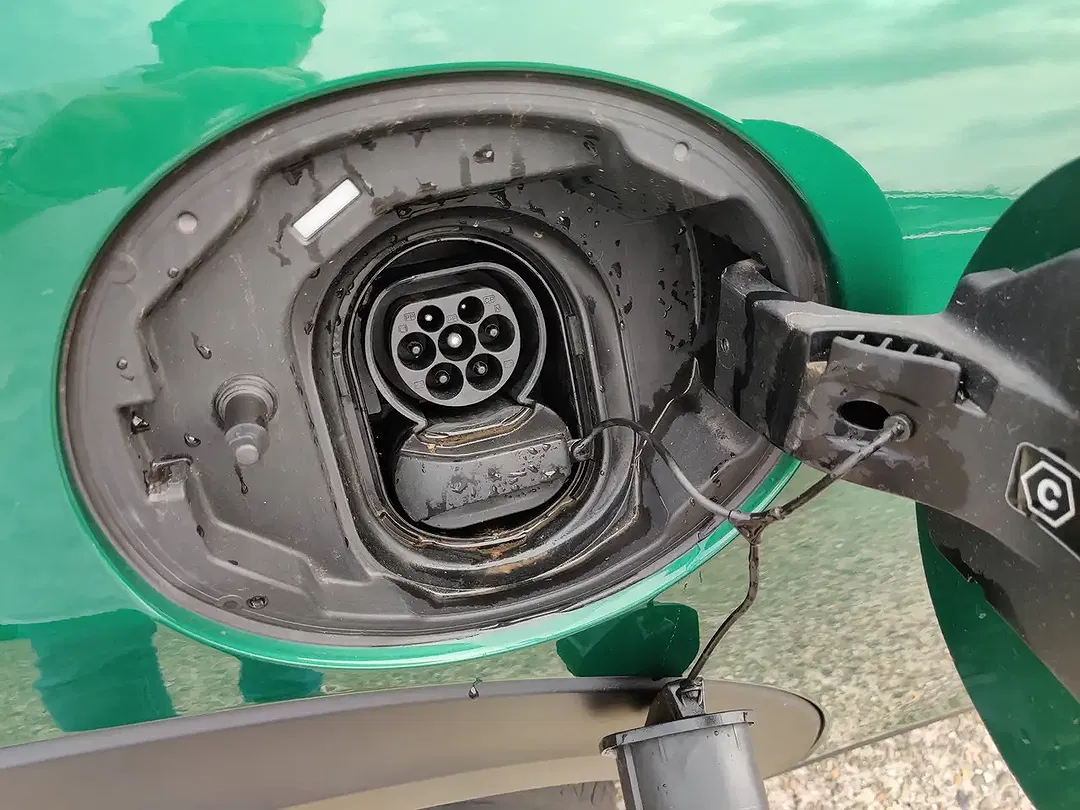 MINI Cooper SE - Thumbnail 5