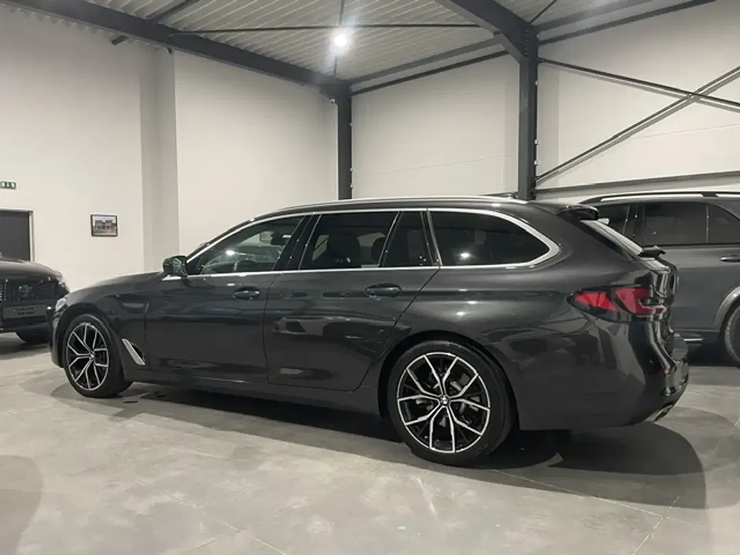 BMW 520 MHEV Touring - Thumbnail 6