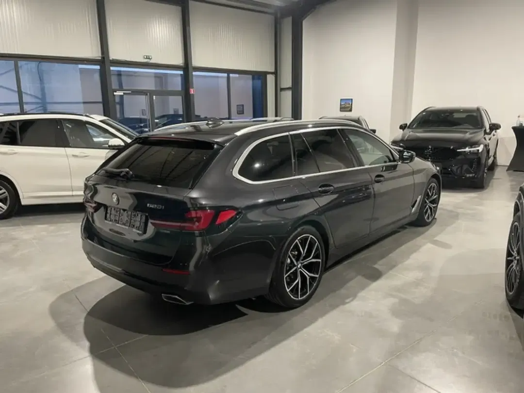 BMW 520 MHEV Touring - Thumbnail 8