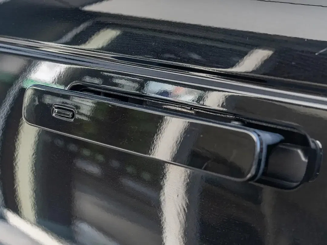 Land Rover Range Rover Velar P400e 4x4 SE - Thumbnail 12