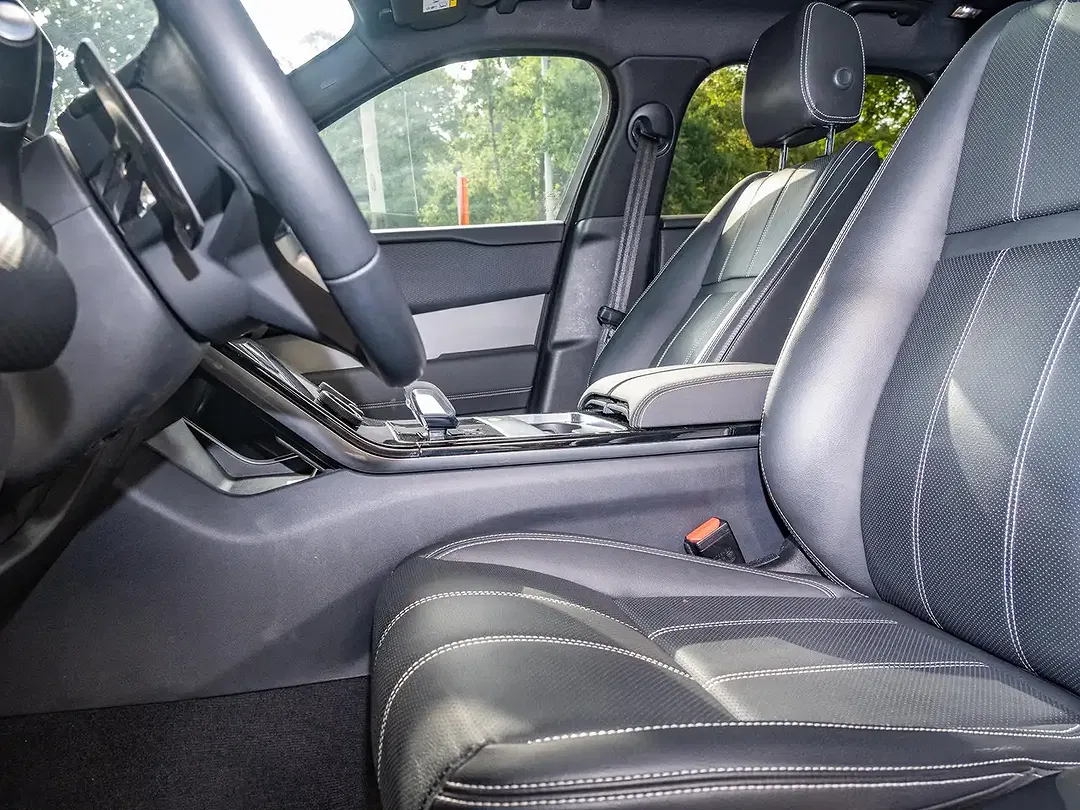 Land Rover Range Rover Velar P400e 4x4 SE - Thumbnail 13