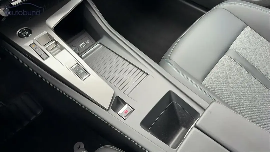 Peugeot 408 180 PHEV Allure - Thumbnail 10