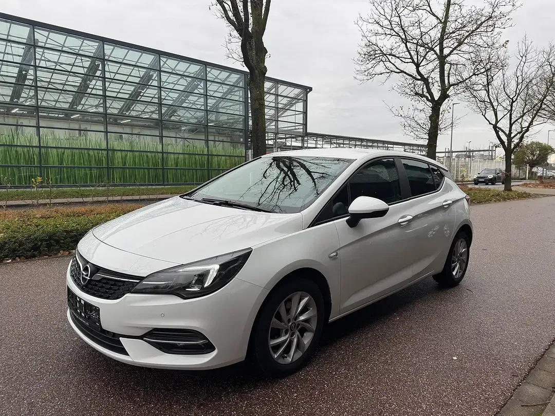Opel Astra 1.2 Edition - foto 1