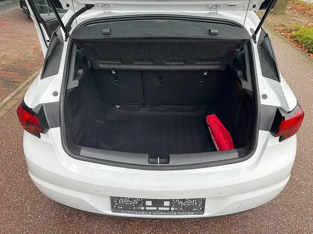 Opel Astra 1.2 Edition - foto 10