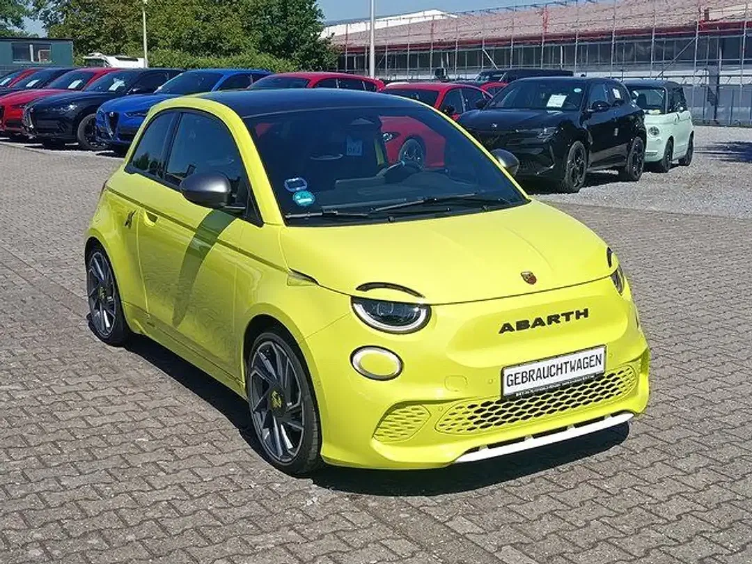 Abarth 500e Scorpionissima - Thumbnail 7