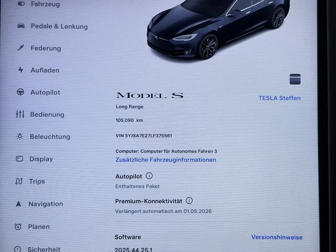 Tesla Model S - Thumbnail 25