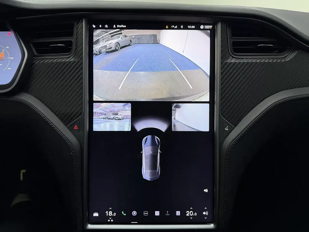 Tesla Model S - Thumbnail 27