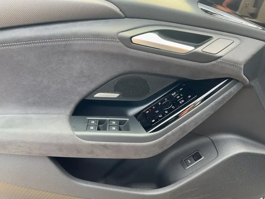 Audi S6 e-tron - foto 15