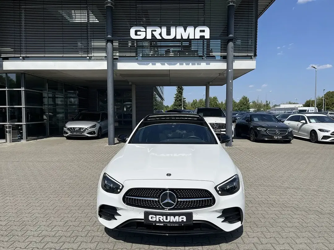 Mercedes-Benz E 300 4MATIC AMG Burmester Night - foto 2