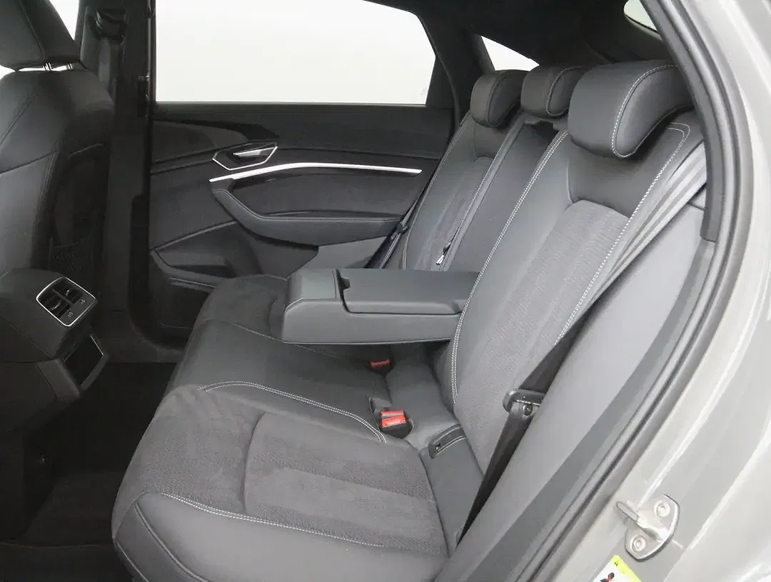 Audi Q8 55 e-tron quattro S line - Thumbnail 13
