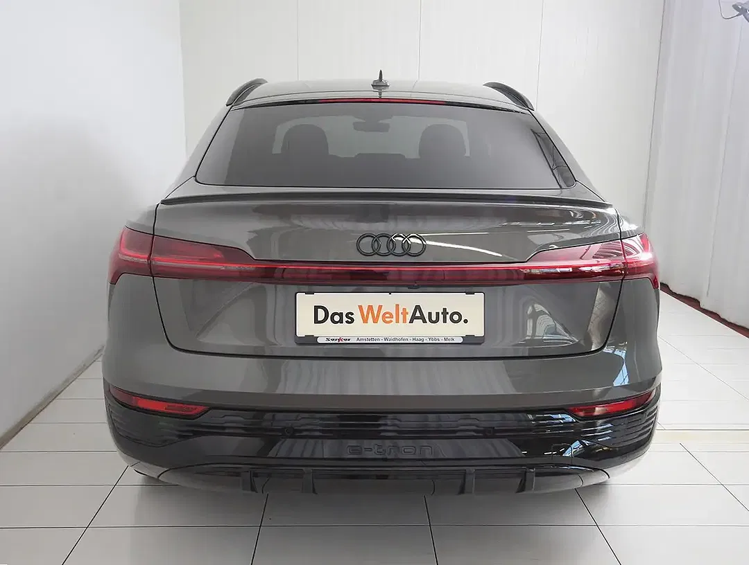 Audi Q8 55 e-tron quattro S line - Thumbnail 3