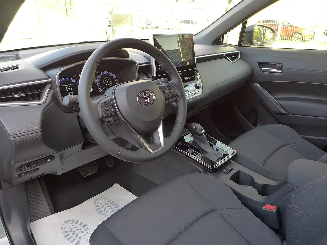 Toyota Corolla Cross VVT-i Hybrid Teamplayer Style - Thumbnail 5