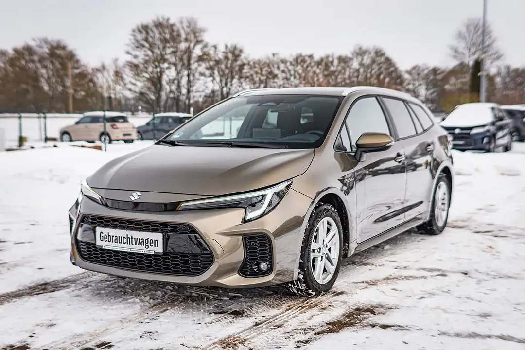 Suzuki Swace Hybrid 1.8 CVT Comfort+ - foto 1